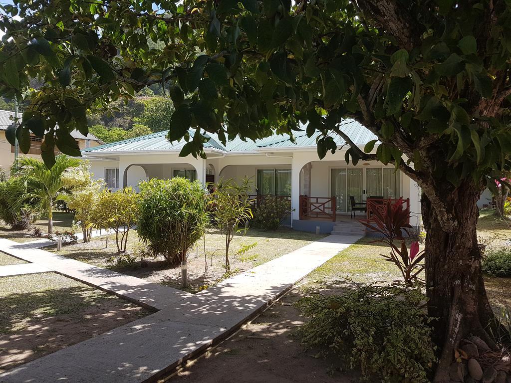 Coco Blanche Apartment Anse Royale Exterior photo